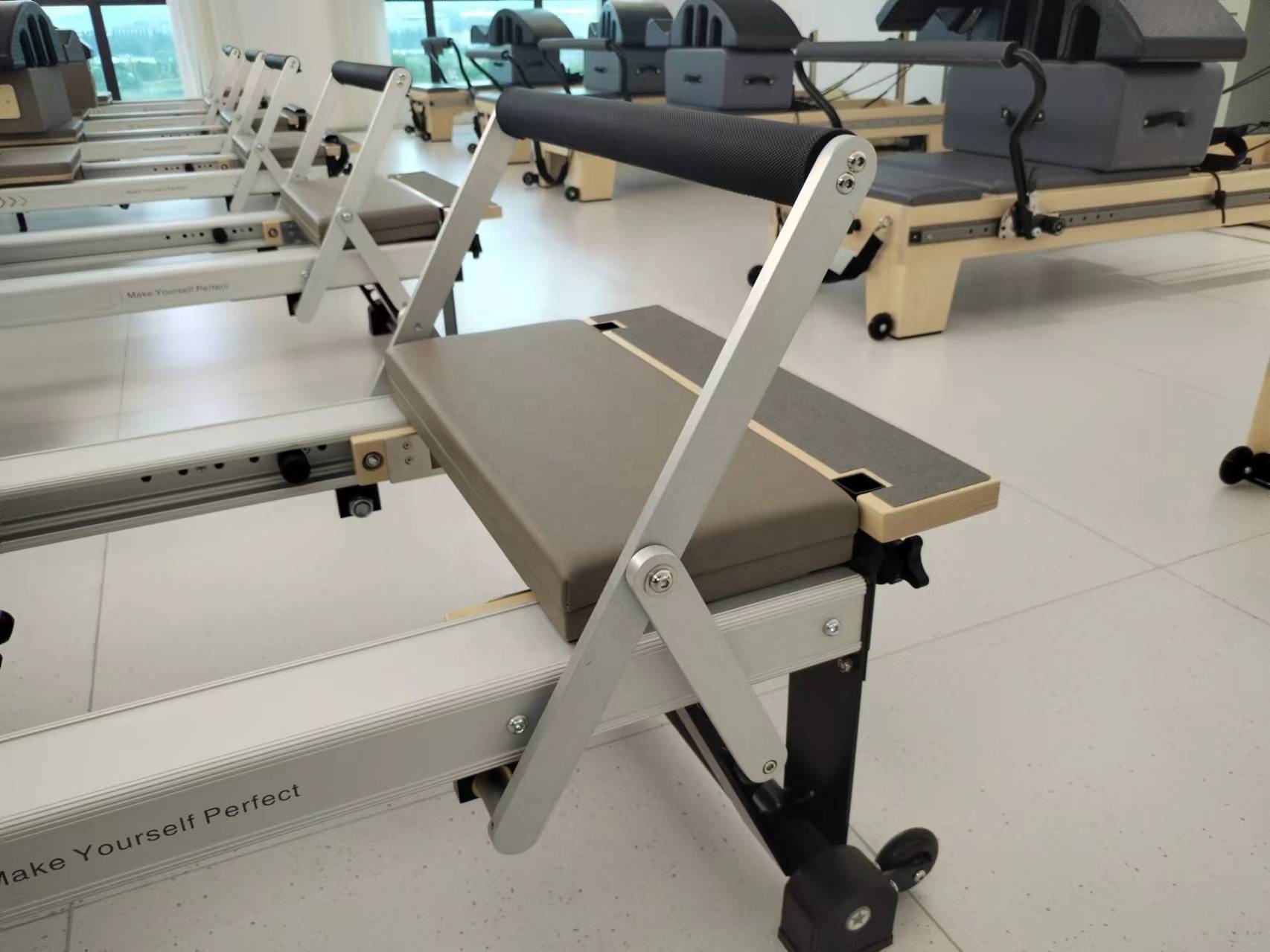 جهاز بيلاتس ريفورمر تجاري من إ - مراجعة Yoga Fitness Pilates Reformer وسعره